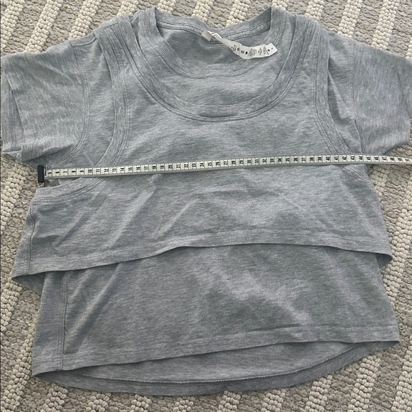 Lululemon top - Picture 3 of 4